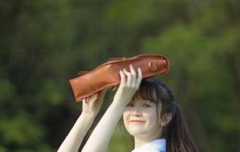 51吃瓜地址分享：看你追的剧都被扒得干干净净