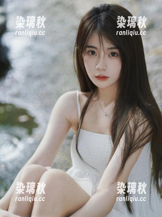 91吃瓜群众 别再盯着手机空想了,下载91吃瓜群众开始吃瓜吧!