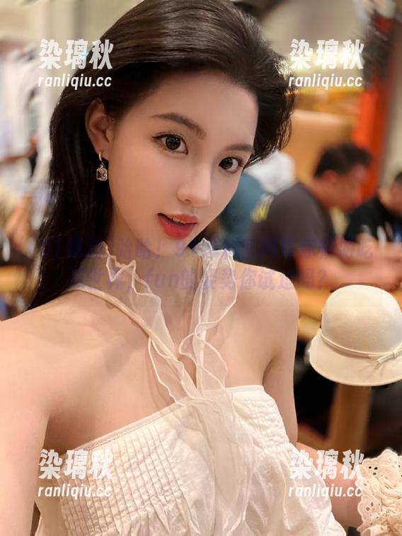 哈哈！91爆料官网带你畅游吃瓜世界，fun的姿势你试过吗？