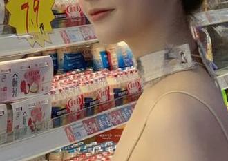 91爆料网页如同美食街，瓜虽小，但种类繁多，真想一口气吃个遍。