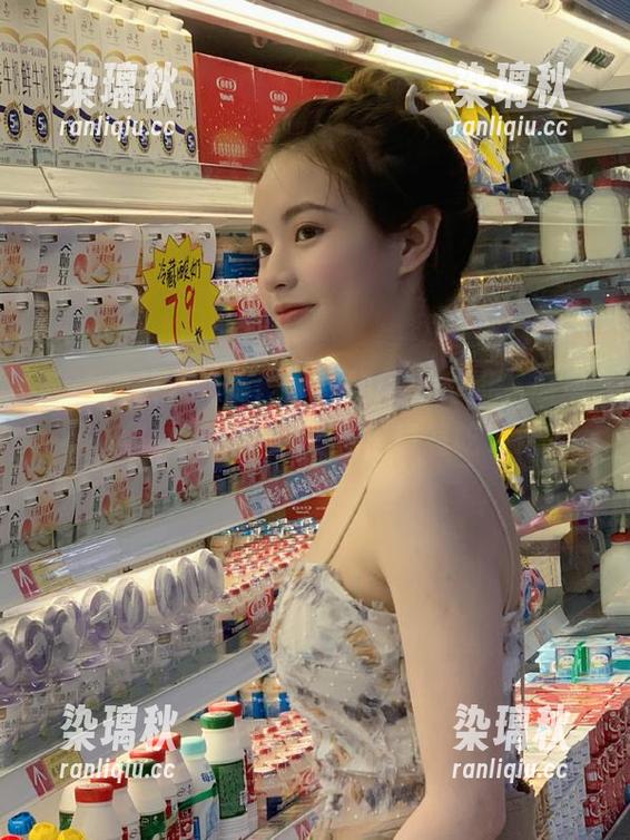 91爆料网页如同美食街，瓜虽小，但种类繁多，真想一口气吃个遍。