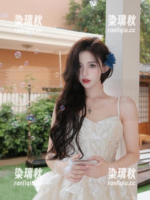 “www.51cg.fun”app：让你从早到晚都停不下来地吃瓜，瓜香四溢！