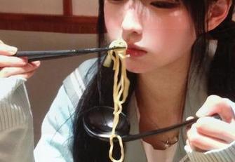 www.吃瓜网.top这app简直是吃瓜人的天堂，但我又觉得我太投入了…