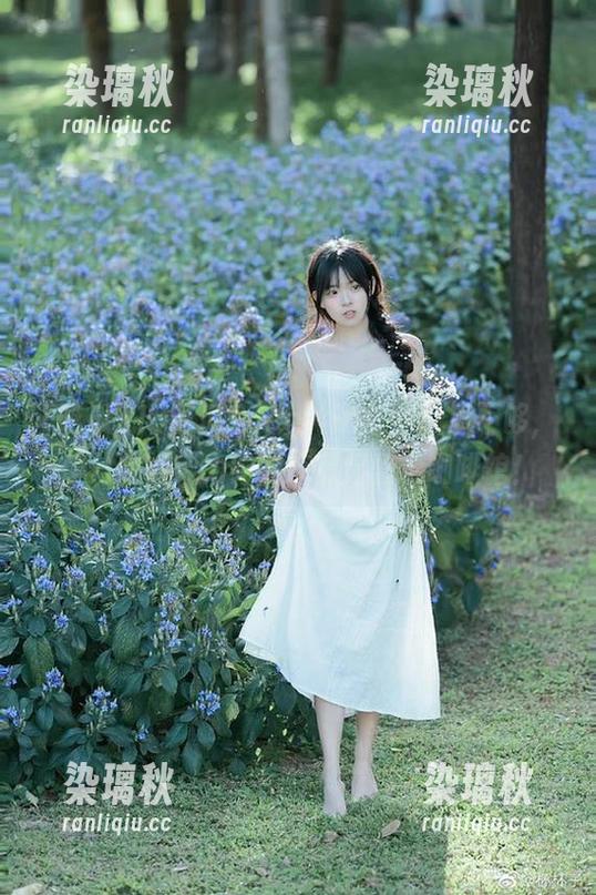 吃瓜51 吃瓜51cgwin官网:瓜不够,但八卦的能力绝对撑得起整个咖啡馆!