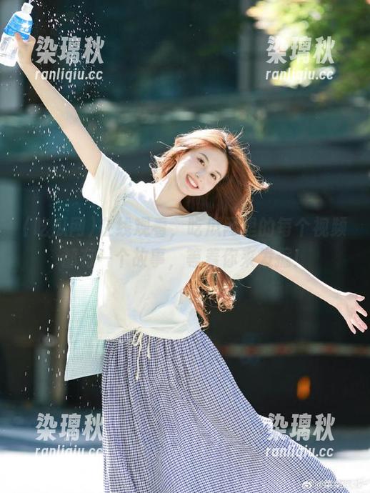 吃瓜网 在线观看,吃瓜网里的每个视频都有一个故事,等着你来发掘!