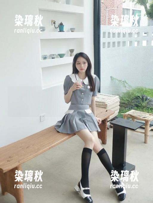 吃瓜网站 每次上线吃瓜网站,黑料就像烈酒,越看越上瘾,怎么样停得下来?