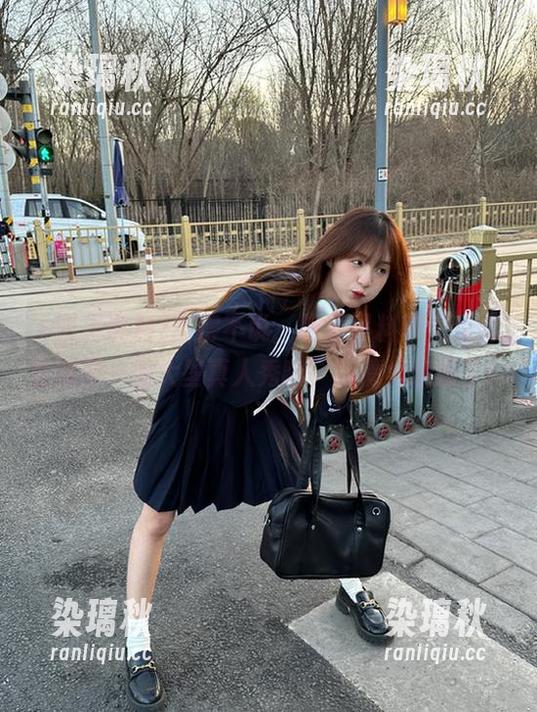 不得不说，明星黑料苹果版简直就是一出大型真人秀嘛，剧情太烧脑了！