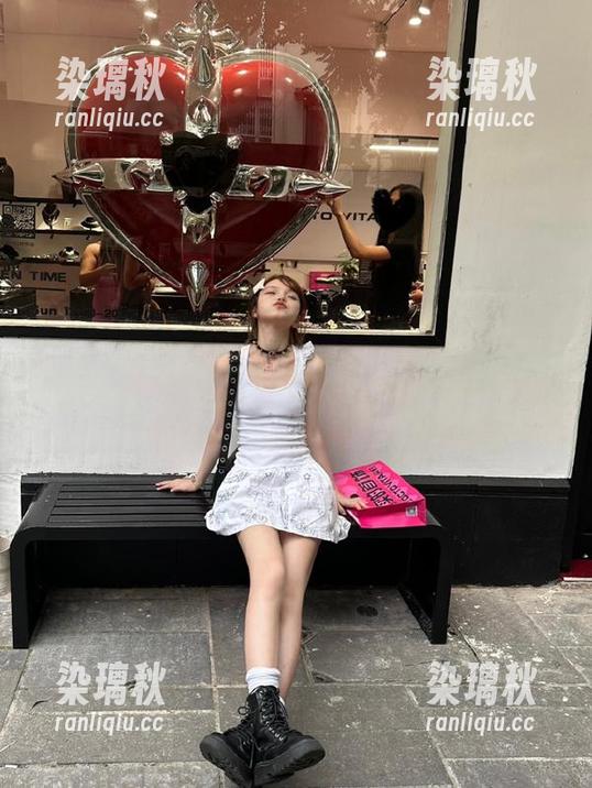 瓜太郎吃瓜 瓜太郎吃瓜的官网,果然和iOS就很不搭啊,设计师在想什么呢?