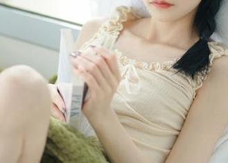 黑料不打烊苹果版，全新吃瓜福利姬，噢，这瓜看着就让人想流口水！