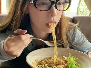 zztt31.ccm黑料不打烊，最新一期数学题：这是谁家的瓜，几分熟？