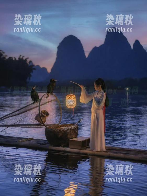 “黑料正能量index”官网：当黑暗遇上阳光，你会选择哪一边？