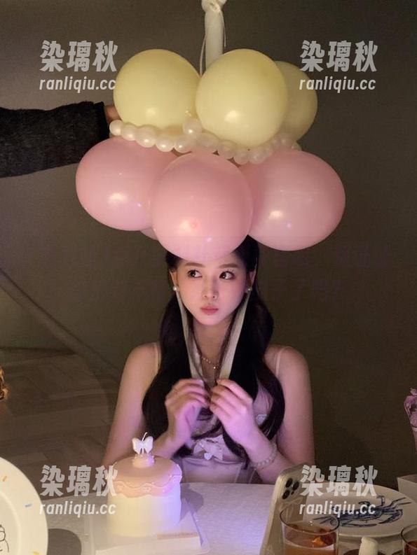 点开黑料社苹果版官网，保证让你乐到不行，准备好瓜子了吗？