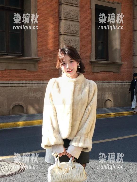 黑料社区苹果版，进去是吃瓜，出来是八卦，谁说不能兼得？