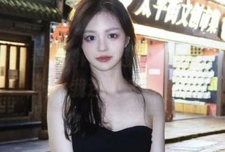 看黑料网的链接，心里默念“为什么我还在这里？”