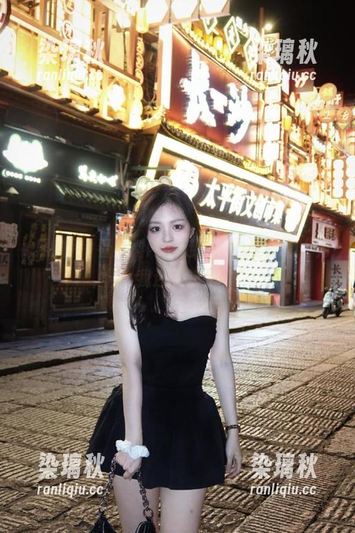 看黑料网的链接，心里默念“为什么我还在这里？”